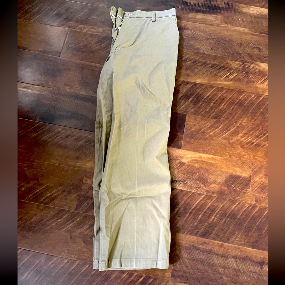 Mens Lee total freedom khaki’s 36x30